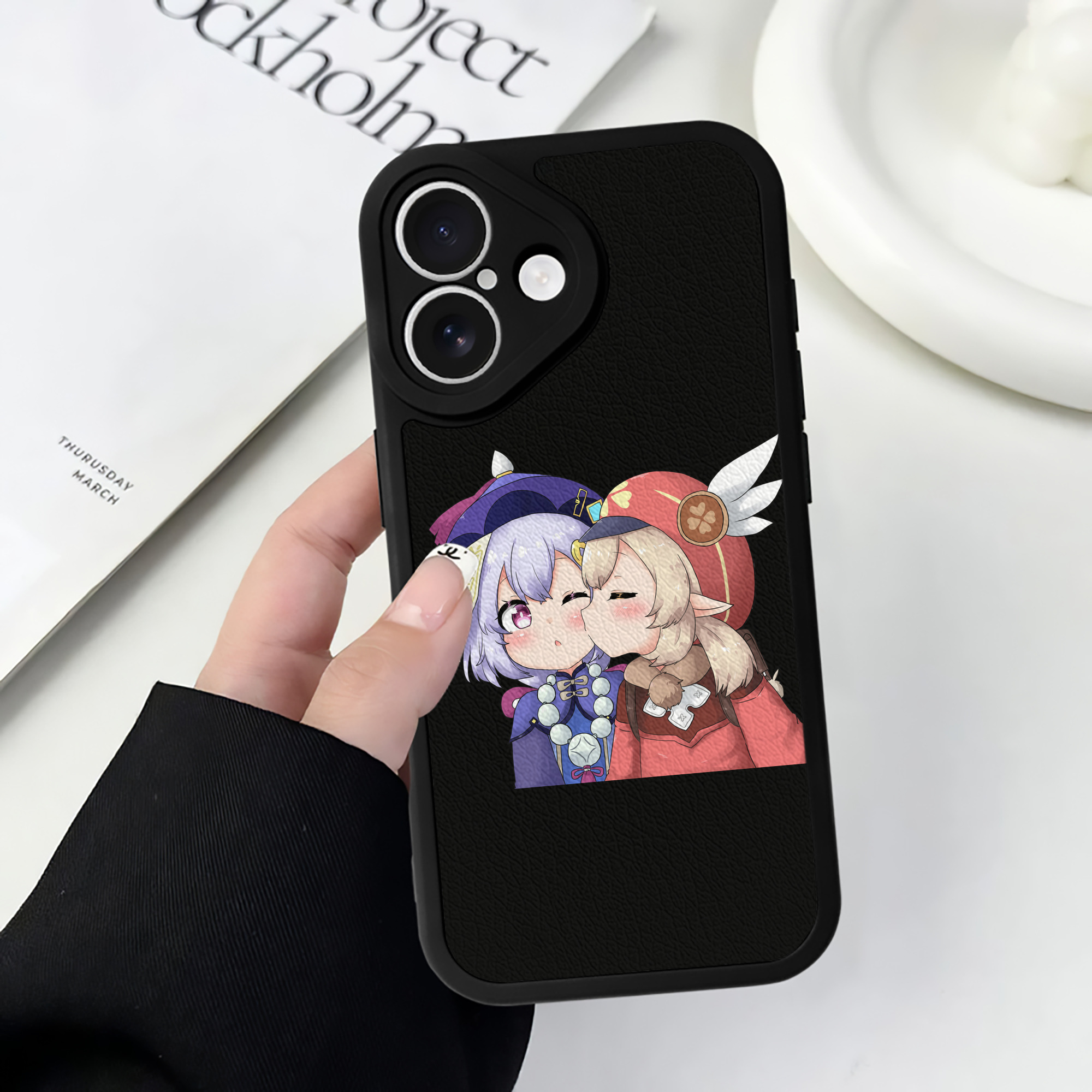 げんし神 七七 なな  genshin Nana 【iPhone 16シリーズ対応】シリコンスマホケース（レザー調） 材質：シリコン